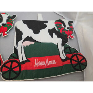 Vintage Neiman Marcus Hot Pad, Pot Holder Christmas Cow, Holstein set of 2
